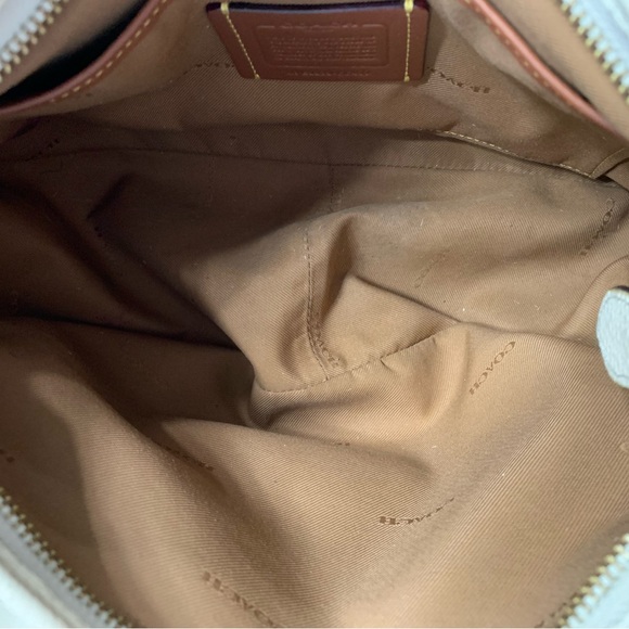 Coach - Picture 9 of 16